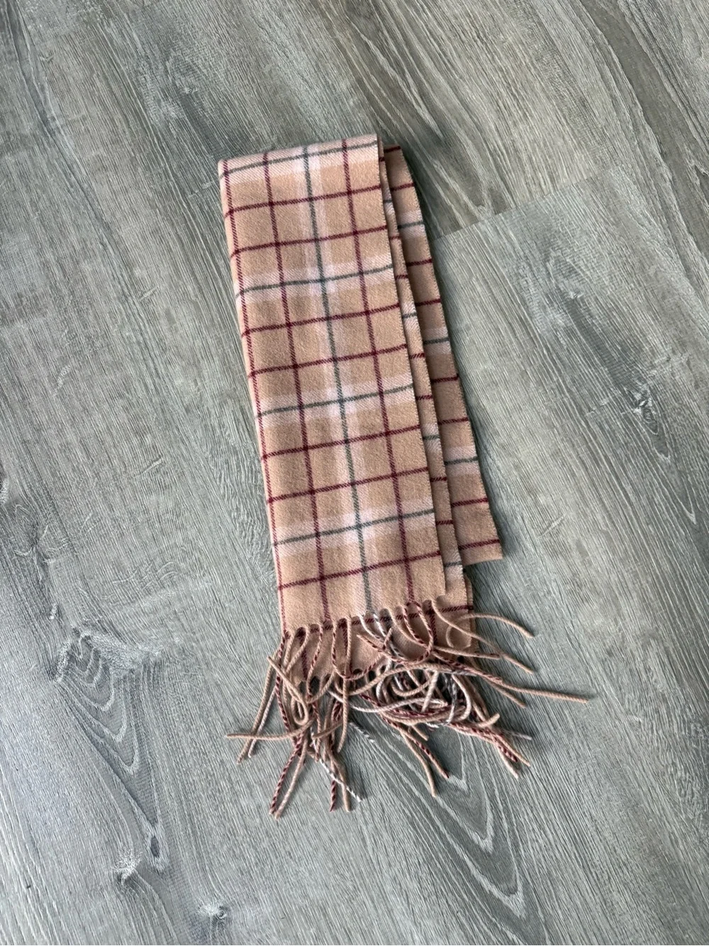 100% cashmere beige plaid scarf with fringe Enzo Mantovani quiet luxury Acadamia